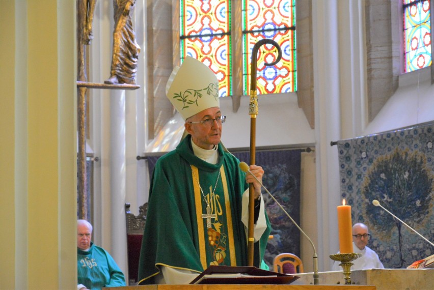 Msza w intencji uczestników WUF11. Abp Adrian Galbas: Kocham atmosferę miasta, jego hałas, pęd, szybkie wielobarwne życie