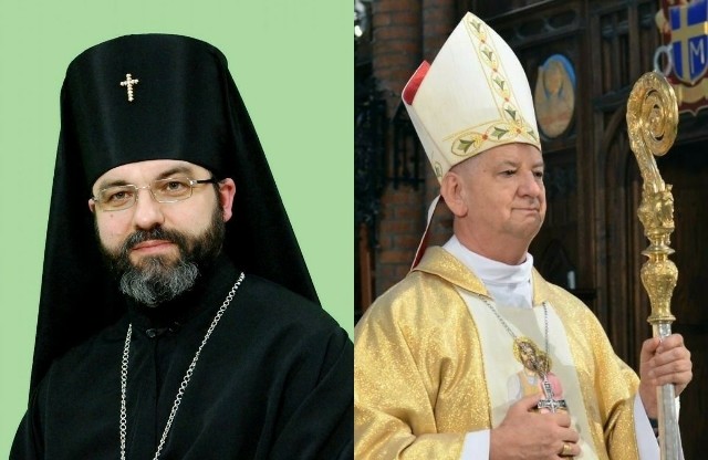 Abp. Jakub z lewej i metropolita białostocki Józef Guzdek składają wiernym prawosławnym życzenia z okazji Bożego Narodzenia