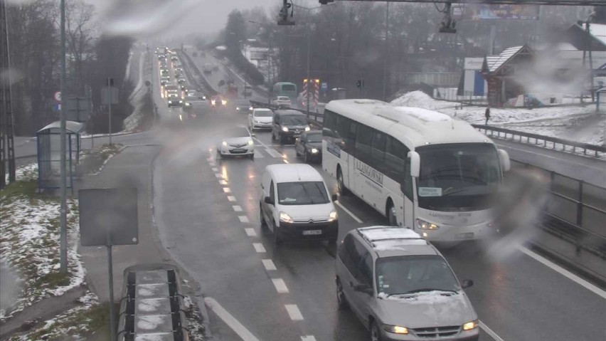 Paraliż na zakopiance. Trasa Zakopane-Kraków zajmuje kilka godzin