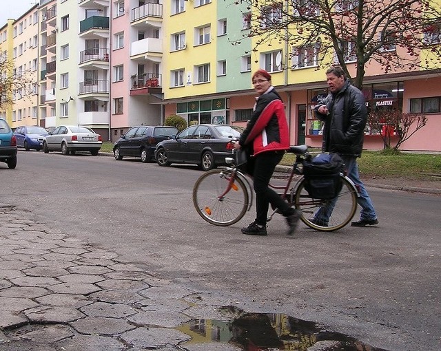 Ulica Konstytucji 3 Maja w Miastku. 