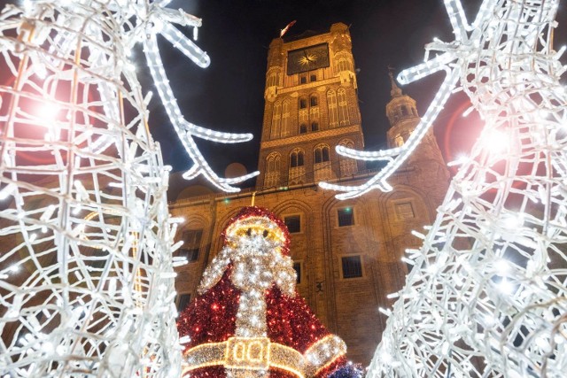 Jarmarki bożonarodzeniowe na stałe wpisały się w świąteczny krajobraz polskich miast. Jak to wygląda w Kujawsko-Pomorskiem? O okazałe jarmarki zadbały: Toruń, Bydgoszcz i Włocławek. Który podoba się Wam najbardziej?Polecamy:Kuchenne rewolucje w Toruniu. Które się udały, a które nie?Najtańsze mieszkania trzypokojowe w ToruniuTesty elektrycznego autobusu w MZK