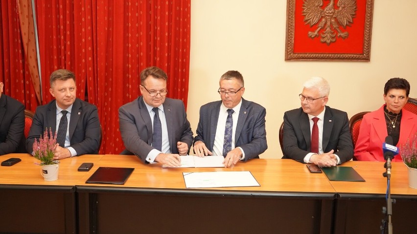 Podpisanie umowy na budowę nowoczesnej elektrowni w Bystrzycy Kłodzkiej
