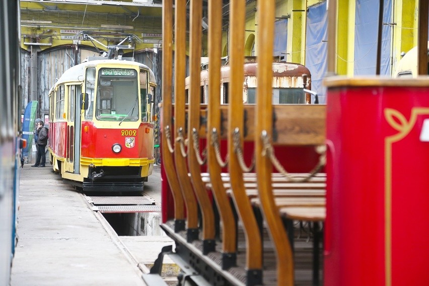 Oto zabytkowe wrocławskie tramwaje i autobusy [FILM, ZDJĘCIA]