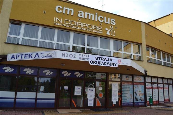 Pracownicy przychodni Amicus rozpoczęli strajk okupacyjny....