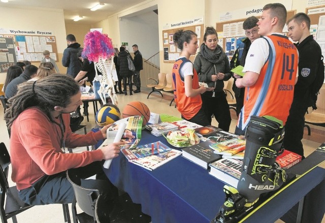 PWSZ bezpłatnie kształci studentów na pięciu kierunkach - na pielęgniarstwie, ratownictwie medycznym, pedagogice, fizjoterapii oraz wychowaniu fizycznym.