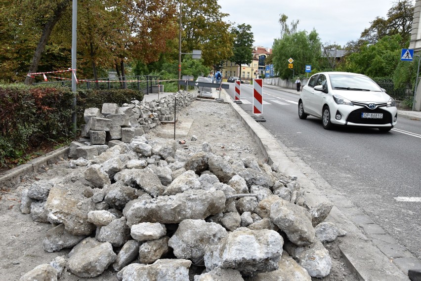 Prace na przystanku na ul. Piastowskiej w Opolu