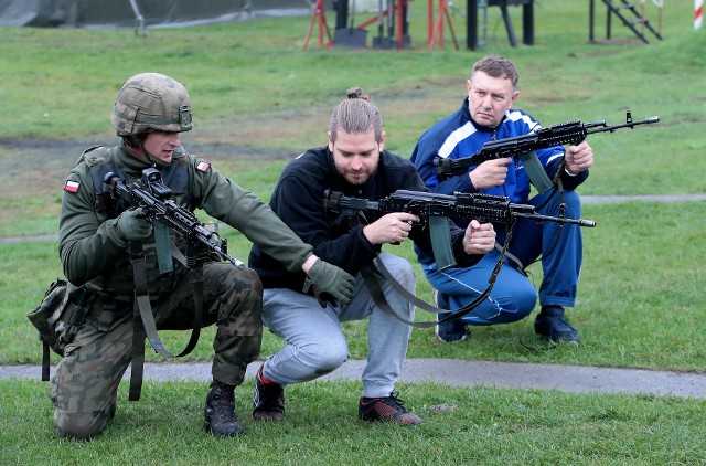 Szkolenie "Trenuj z wojskiem" odbyło się na ternie 17 jednostek wojskowych w Polsce