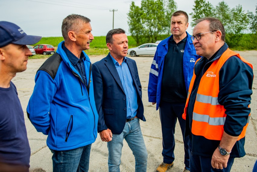 Nowy narybek trafił do Wisły w Połańcu. Wpuszczono 500 kilogramów ryb 