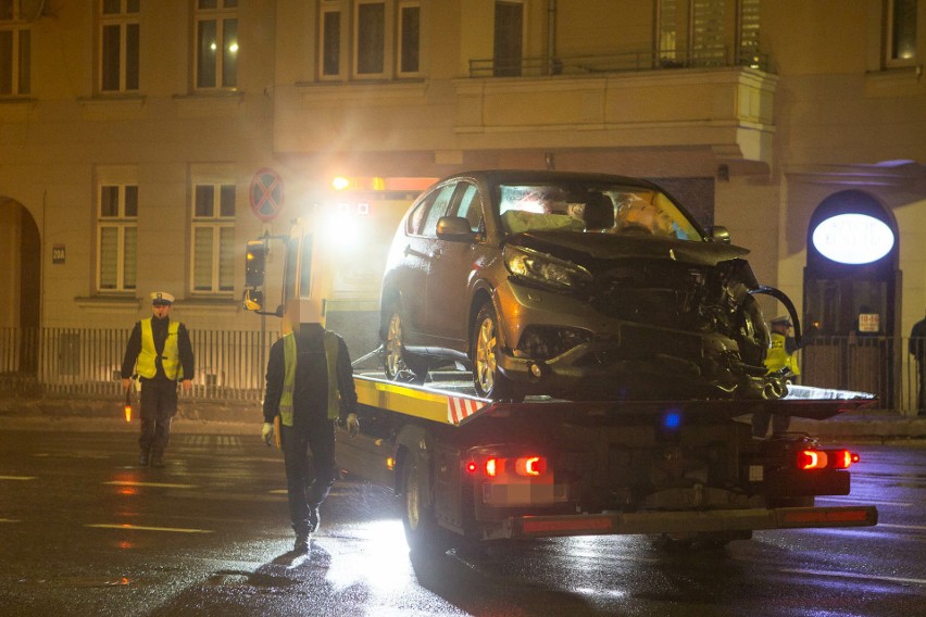 Na ulicy Tuwima w Słupsku doszło do zderzenia trzech aut. Na...