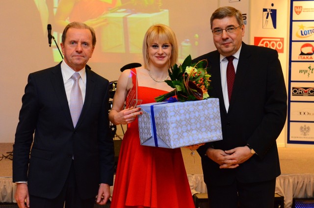 Patrycja Wyciszkiewicz przed wyjazdem na halowe MP w Sopocie odebrała nagrodę za siódme miejsce w Plebiscycie "Głosu Wielkopolskiego" na Najlepszych Sportowców i Trenera Wielkopolski w 2013 r.