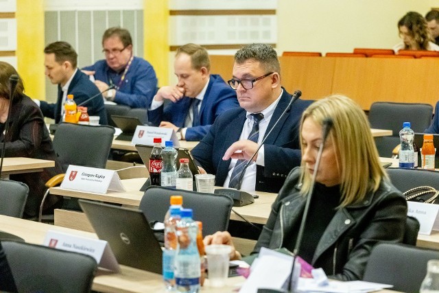 Obradował podlaski sejmik. Radni zgodnie rozdzielali pieniądze z budżetu województwa