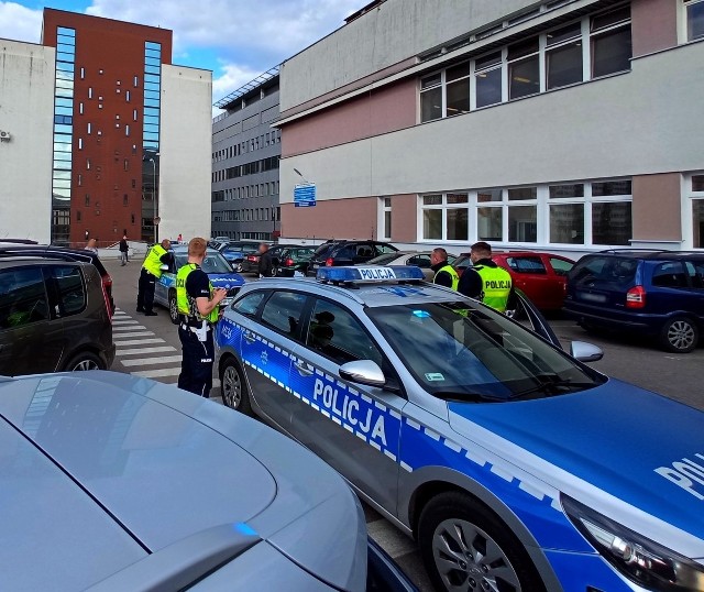 W eskorcie policjantów chłopiec trafił do Uniwersyteckiego Szpitala Klinicznego w Białymstoku