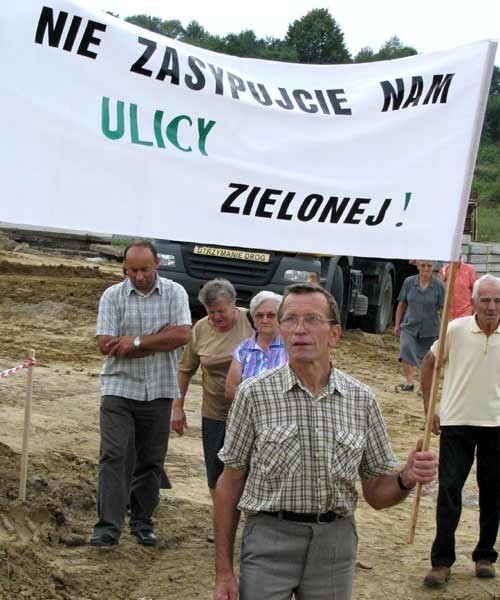 Dzięki ubiegłorocznym protestom, mieszkańcy wymusili przygotowanie koncepcji budowy tunelu na ul. Zielonej. Nie wiadomo jednak czy zostanie ona zrealizowana