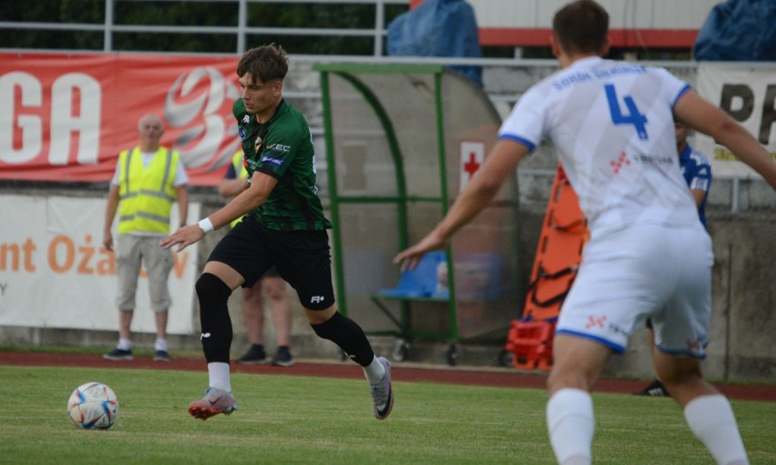 Star Starachowice w meczu 5 kolejki 3 Ligi wysoko pokonał Sokoła Sieniawa. Zobaczcie galerię zdjęć z meczu