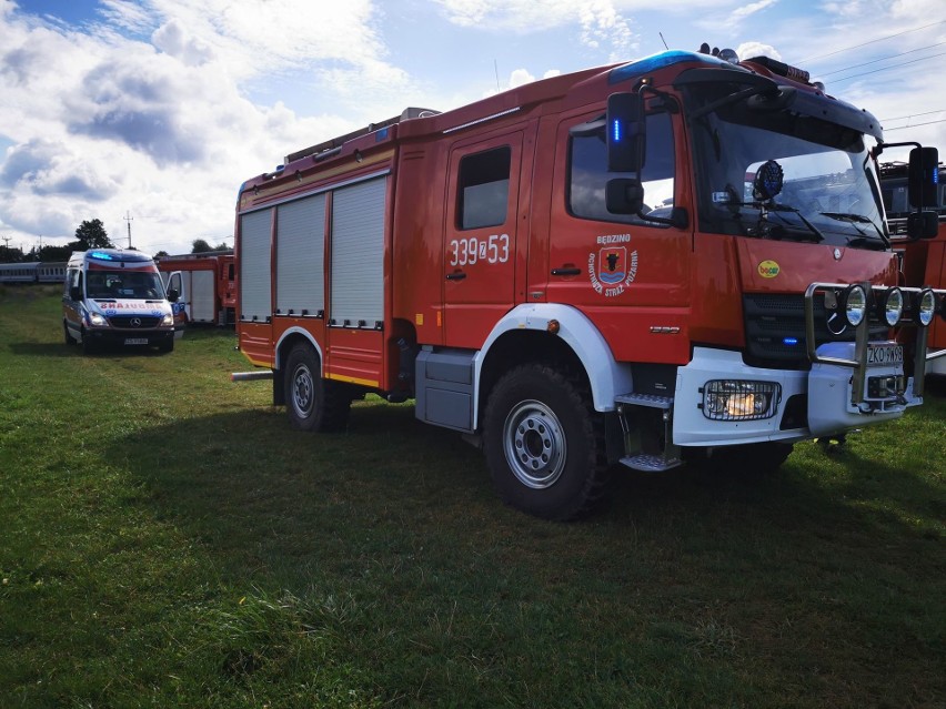 Wypadek na przejeździe kolejowym w Miłogoszczy. Auto...