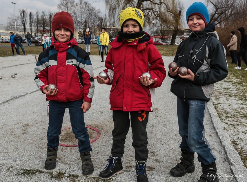 W Żorach w boule grają całe rodziny. Powstała nawet liga! ZDJĘCIA