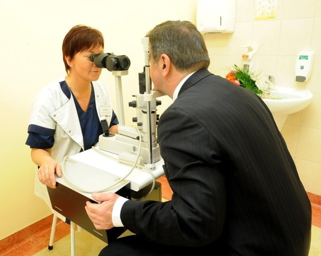 Przy okazji otwarcia kliniki, wzrok przebadali sobie także dorośli.