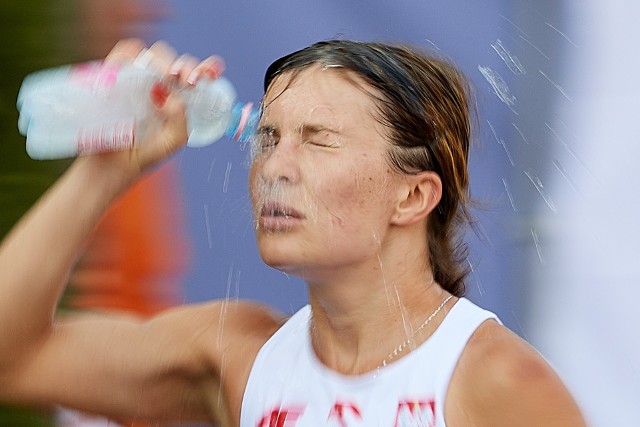 Katarzyna Zdziebło na trasie chodu na dystansie 20 km podczas lekkoatletycznych mistrzostw świata w Budapeszcie