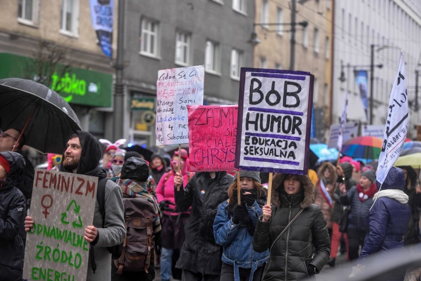 09.03.2019 Gdynia. Manifa Trójmiasto przeszła ulicami Gdyni....