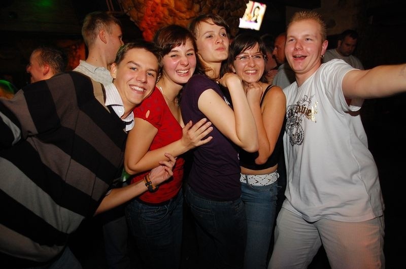 Summer Party - sobotnia impreza w klubie Drake w Opolu