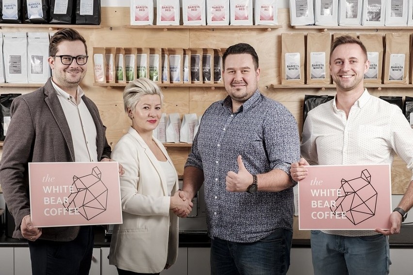 White Bear Coffee - nowa sieć kawiarni rozpoczyna ekspansję. Powstała z połączenia sił Koku Sushi i Mobilny Barista 