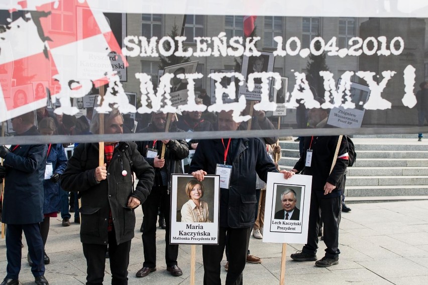 Demonstracja w rocznicę katastrofy Smoleńskiej w 2019 r.