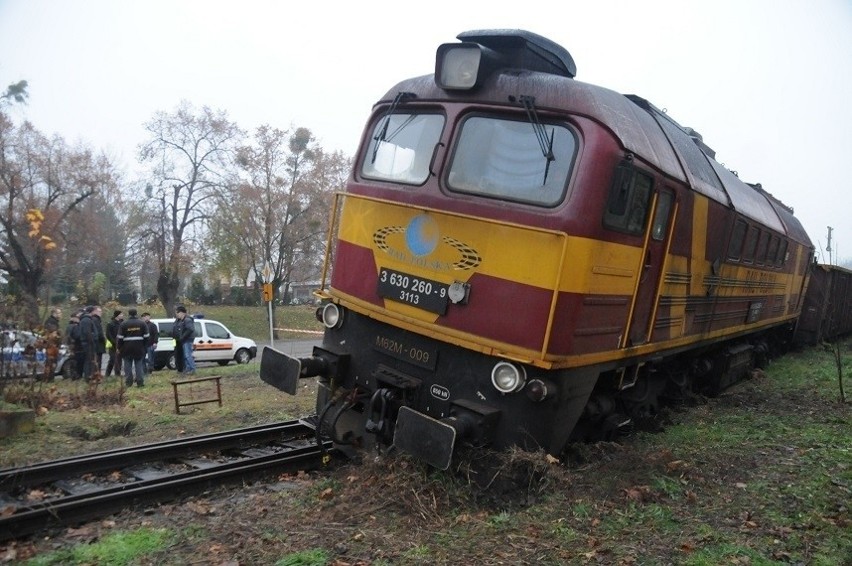 Śrem: Wykolejony pociąg z węglem zostanie podniesiony