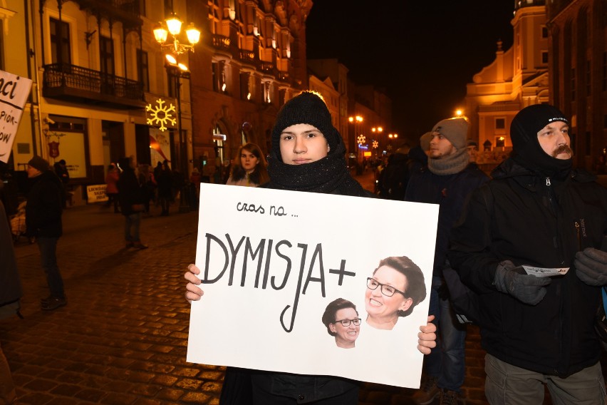 W 12 miastach Polski protestowali dziś studenci. W Toruniu...