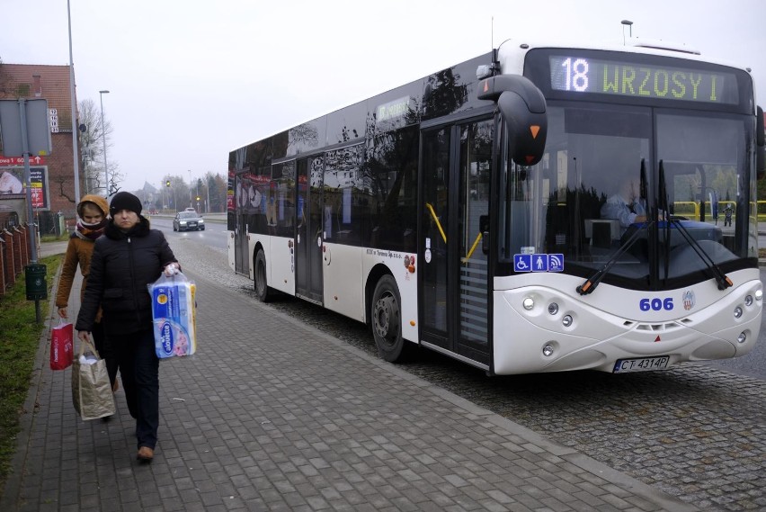 Które linie toruńskiej komunikacji miejskiej są najdłuższe,...