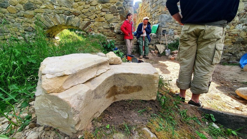 Archeolodzy, którzy pracują na sądeckim wzgórzu zamkowym...