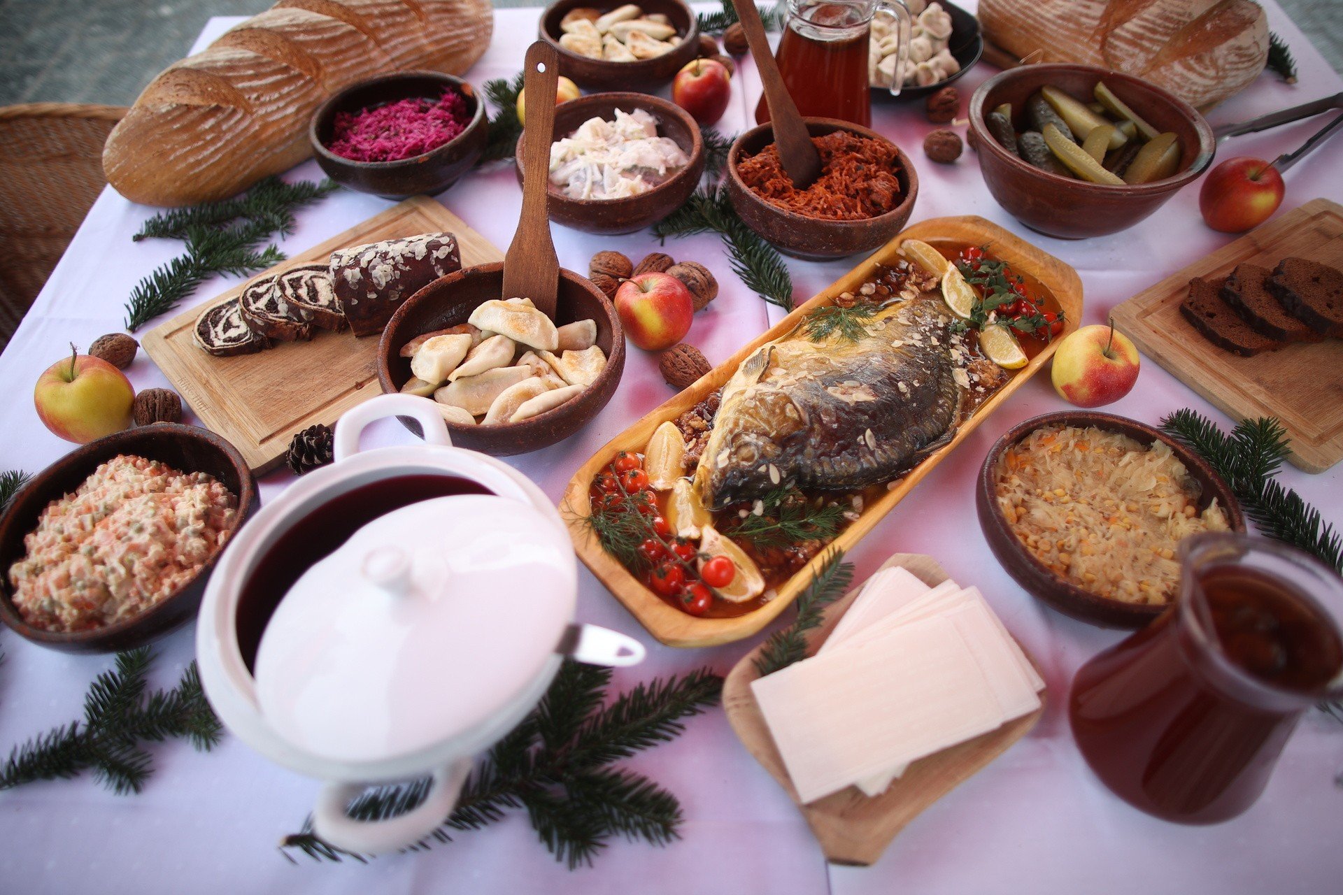 12 potraw wigilijnych, które powinny znaleźć się na świątecznym stole.  Zobacz, o jakich daniach nie możesz zapomnieć | Strona Kuchni