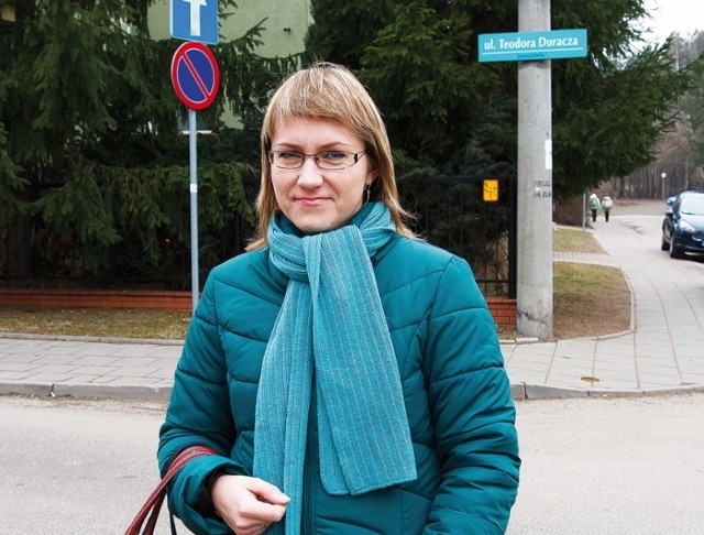 Julita Popowska uważa, że ulice na Jaroszówce nie powinny mieć komunistycznych patronów. &#8211; Na pewno jest wiele osób, które bardziej zasługują na takie uhonorowanie &#8211; twierdzi.