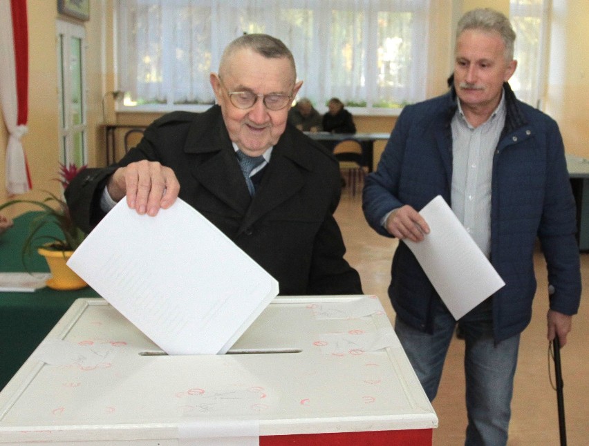 Wybory parlamentarne 2015. Głosowanie zakończone. Zobacz relacje z Radomia i każdego powiatu