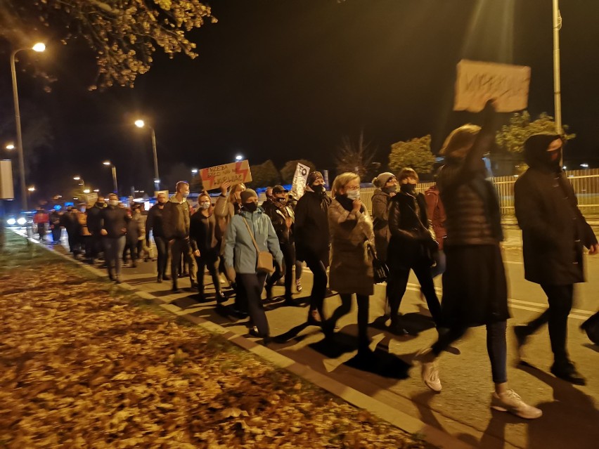 Kolejny protest kobiet w Gubinie przeciw nowy przepisom...