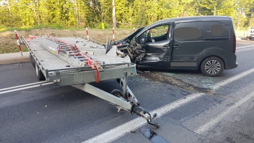 Wypadek w Nowosielcach. Zderzyły się dwa samochody, jedna osoba została ranna