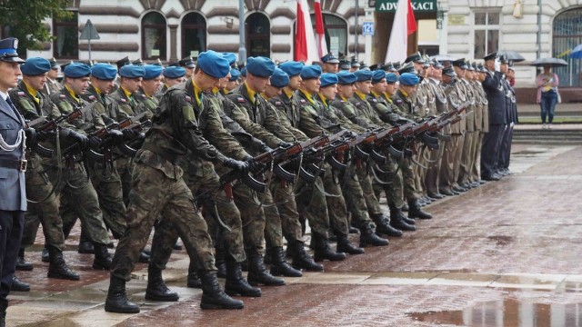W całym regionie odbywać się będą w niedzielę - większe lub mniejsze - uroczystości związane z rocznicą Bitwy Warszawskiej i związanym z tym Świętem Wojska Polskiego.