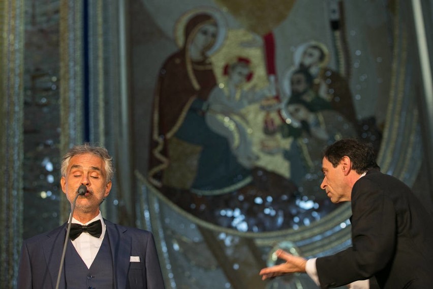 Włoski tenor Andrea Bocelli zaśpiewał w Krakowie. To był wspaniały koncert, którego się nie zapomina