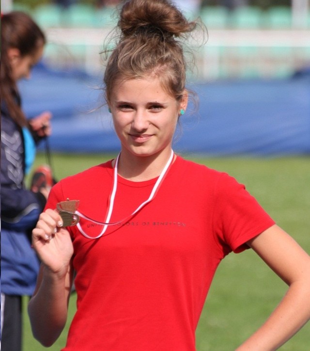 Klaudia Borkowska w Mistrzostwach Mazowsza ustanowiła nowy rekord życiowy (w eliminacjach 13,49 s). W finale zdobyła brązowy medal z czasem 13,58 s.