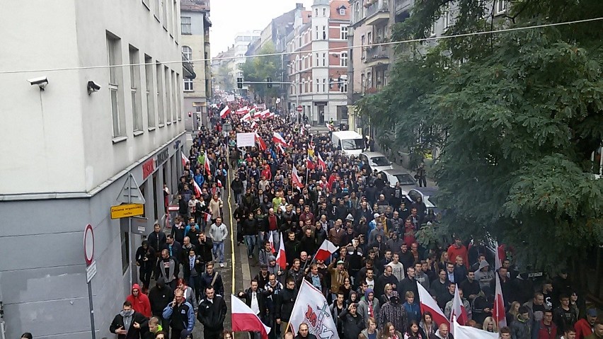 Dwa marsze przeciw imigrantom w Katowicach ZDJĘCIA MARSZ KATOWICE
