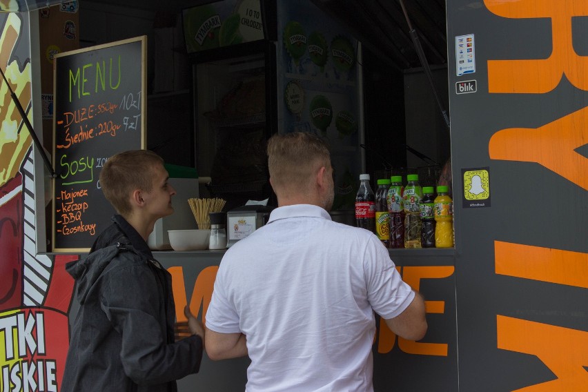 Zlot food trukców na rynku w Katowicach