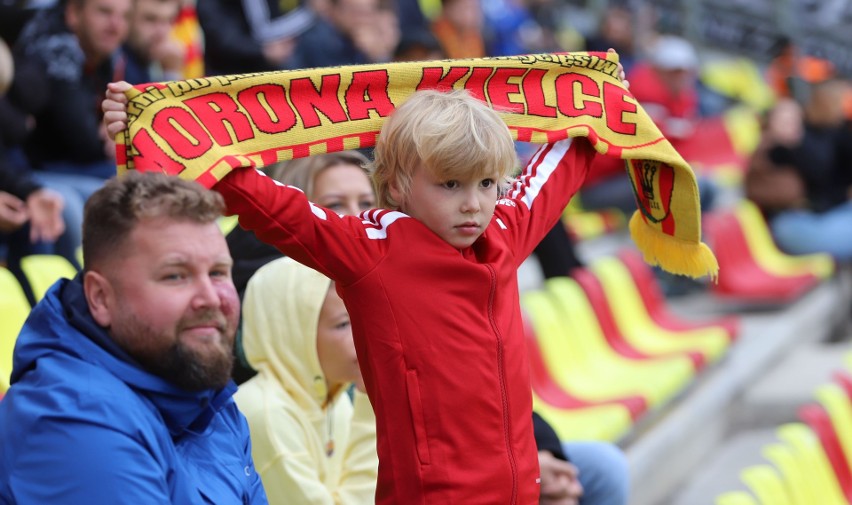 Tak kibicowaliście Koronie Kielce w meczu z Górnikiem Zabrze na Suzuki Arenie w meczu PKO Ekstraklasy. Gospodarze przegrali 1:2