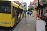 Awantura o wózek w autobusie miejskim w Katowicach. Kierowca wyprosił pasażerkę z dziećmi. Kto zawinił?