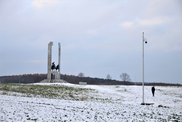 Pomnik Chwały Kawalerii i Artylerii Konnej w Wolicy Śniatyckiej