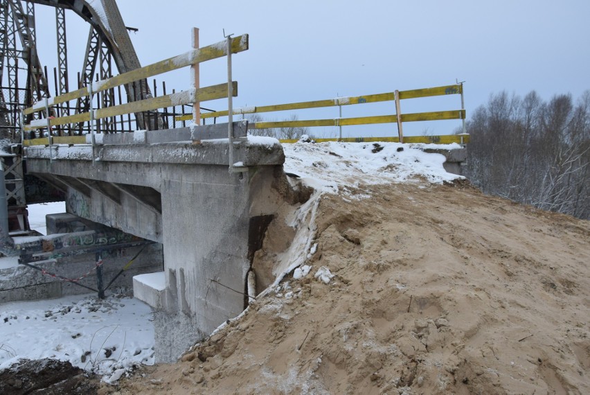 Most kolejowy w Ostrołęce. Ruszyła modernizacja. Czy część konstrukcji… zostanie na pamiątkę? 10.02.2021. Zdjęcia