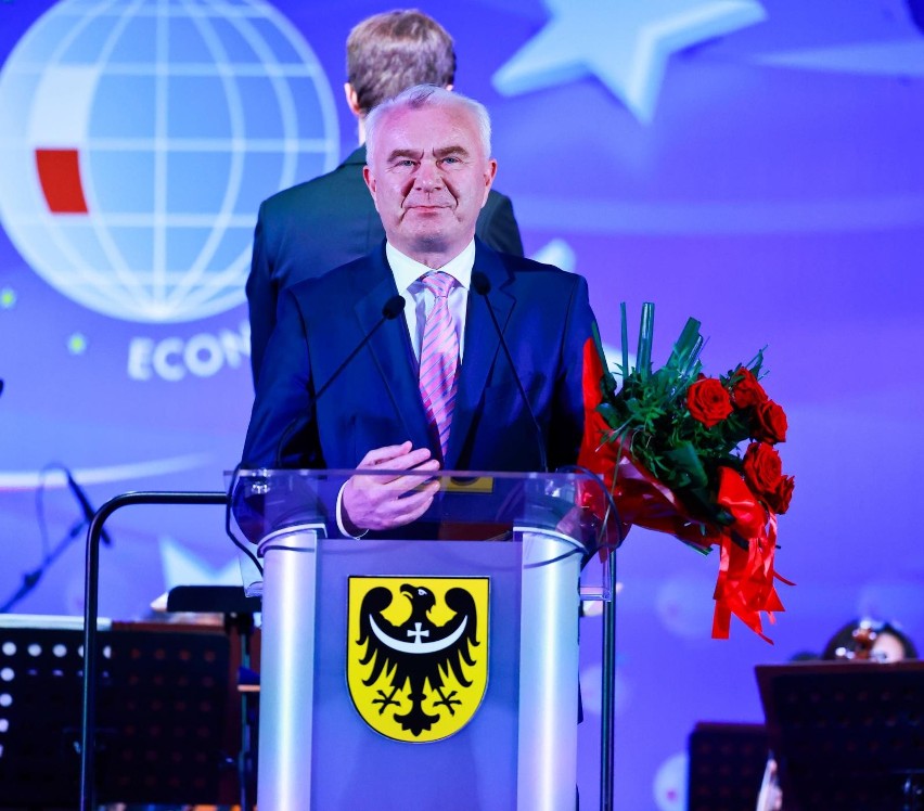 W ubiegłym roku na Forum Ekonomicznym w Karpaczu prezes...