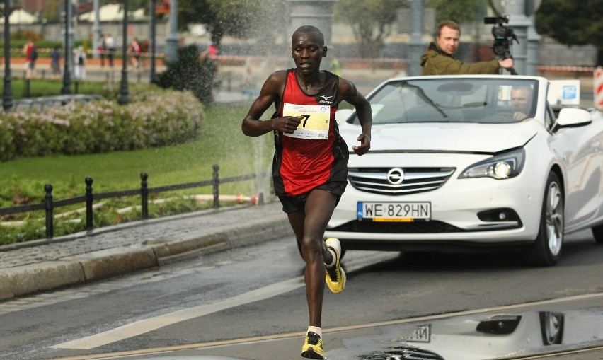 Maraton Wrocław 2014. Kenijczycy zdominowali bieg. Kangogo blisko rekordu (WYNIKI, ZDJĘCIA)