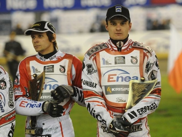 (z lewej) wrócił do Tarnowa. Adrian Miedziński (z prawej) nie przedłużył jeszcze kontraktu z Unibaksem.