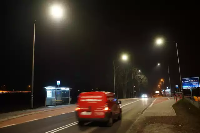 Oświetlenie ledowe to oszczędności i lepsza widoczność na drogach