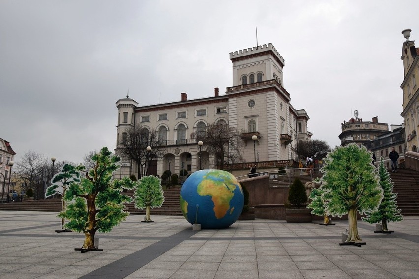 Happening Fundacji Ekologicznej Arka na placu Chrobrego w...