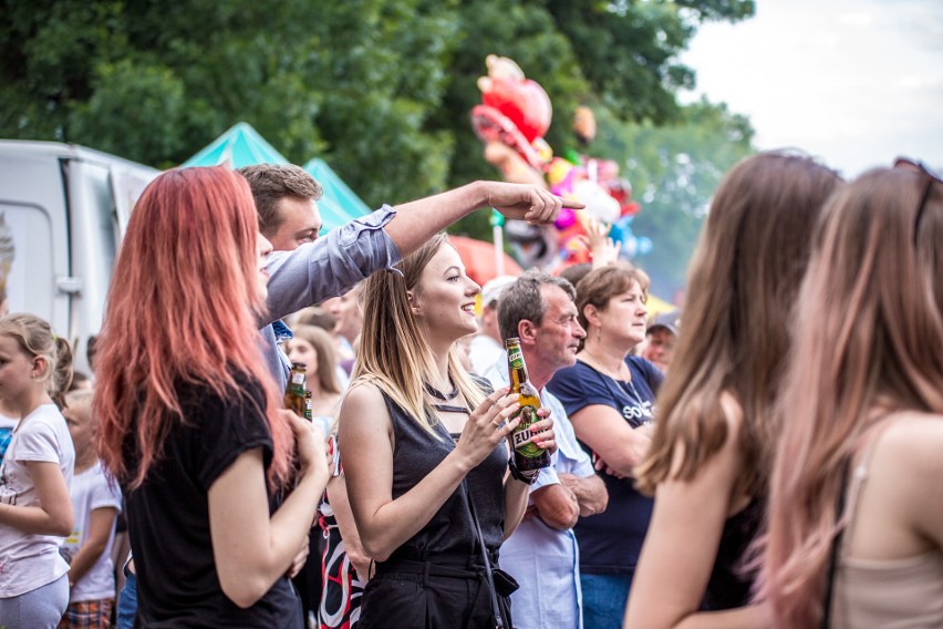 Ostrołęka. Festyn Dworcowy osiedla Stacja 2018: Zenek porwał publiczność! [ZDJĘCIA+WIDEO]